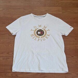 Men's Tommy Hilfiger Size Large Gold Embroidered Established Logo Crest T-Shirt